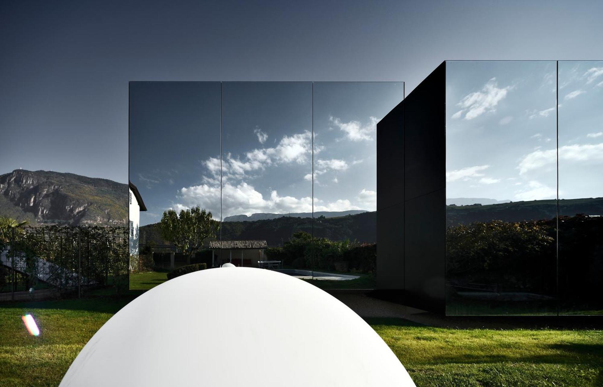 Mirror Houses Больцано Экстерьер фото